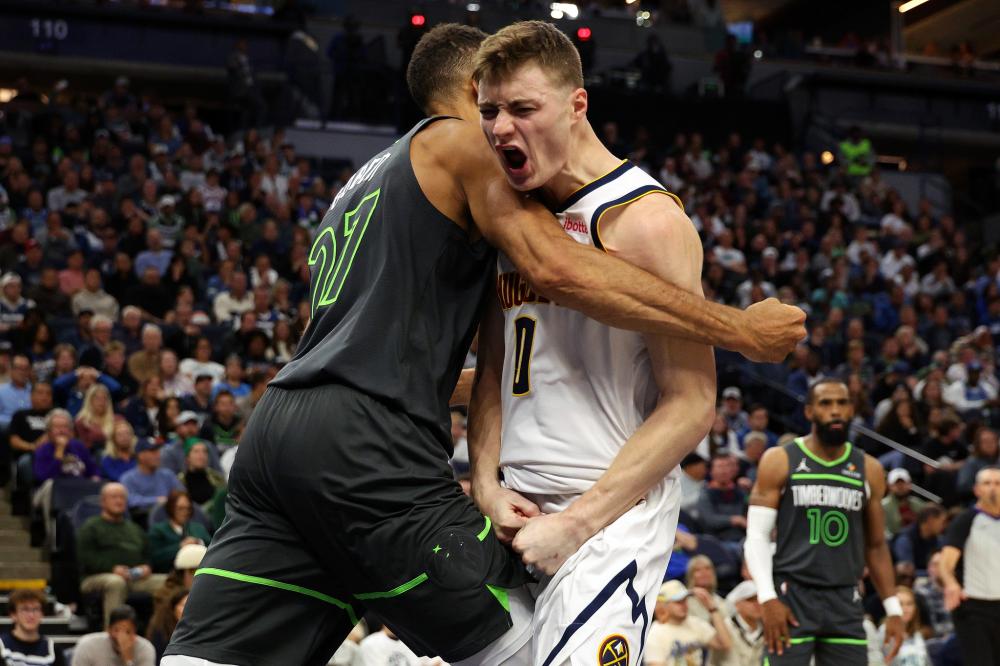 一位不愿透 一位不愿透